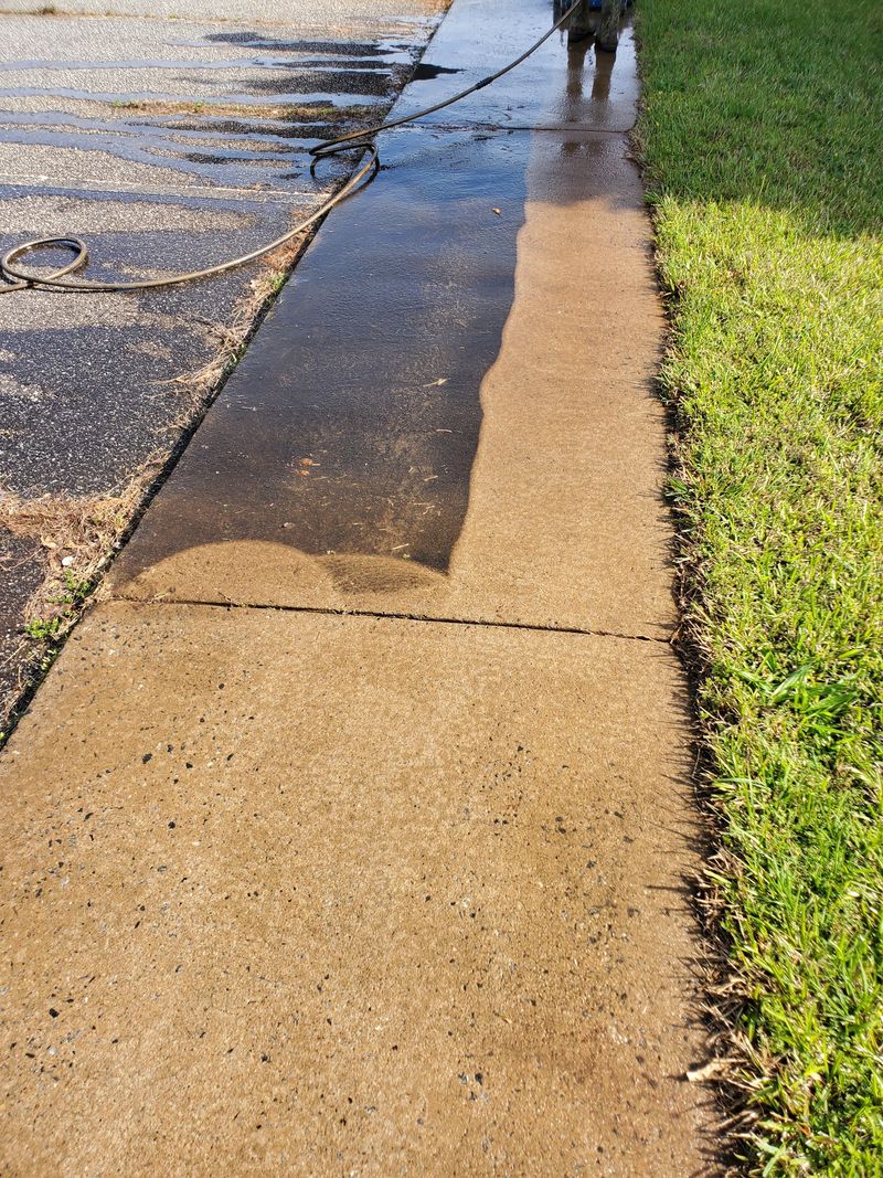 Sidewalk mid pressure wash